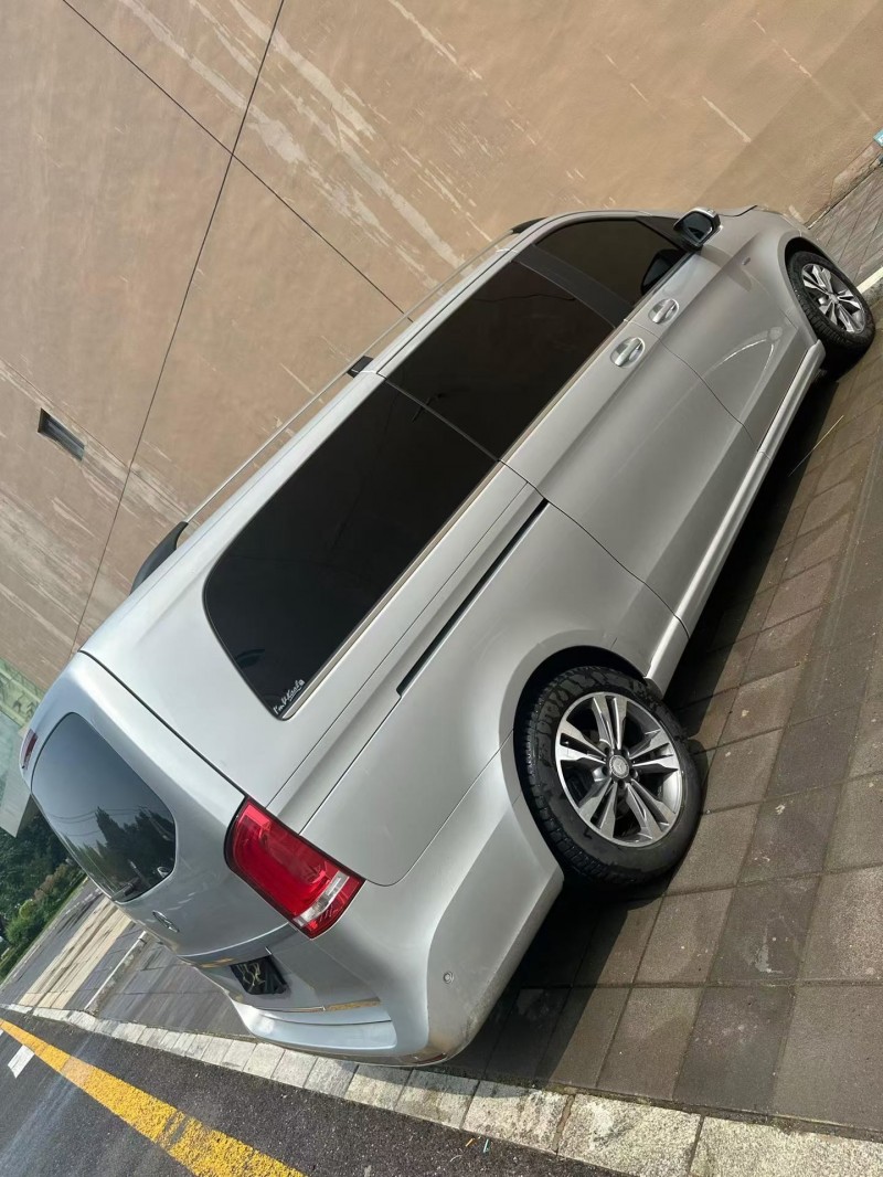 营口17年奔驰V8