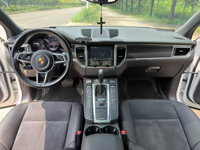 枣庄16年保时捷Macan6