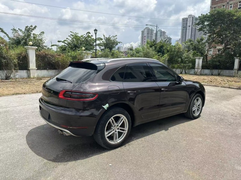南宁15年保时捷Macan5