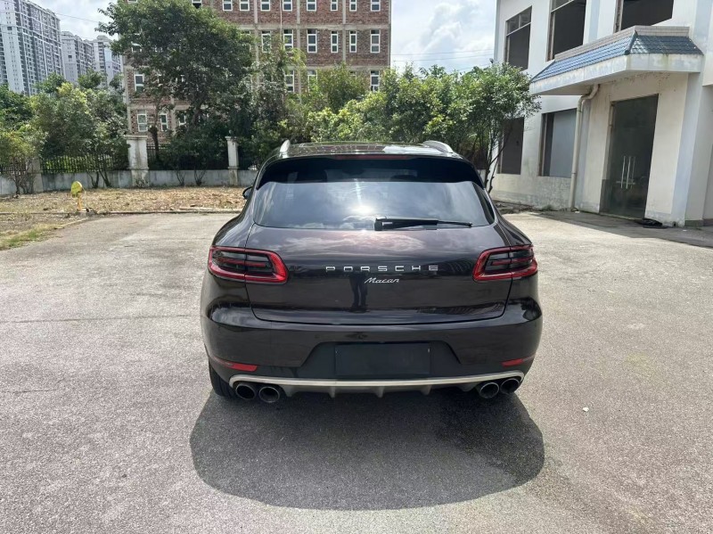南宁15年保时捷Macan6