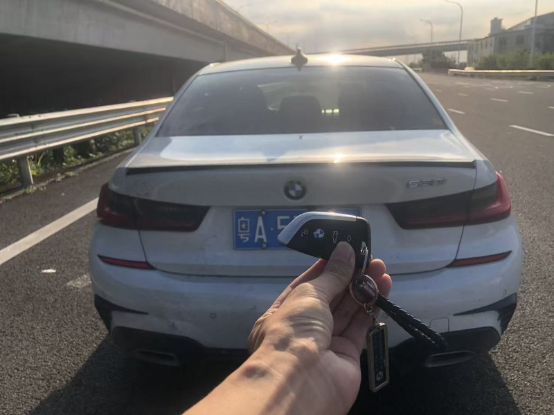 广州20年宝马3系8