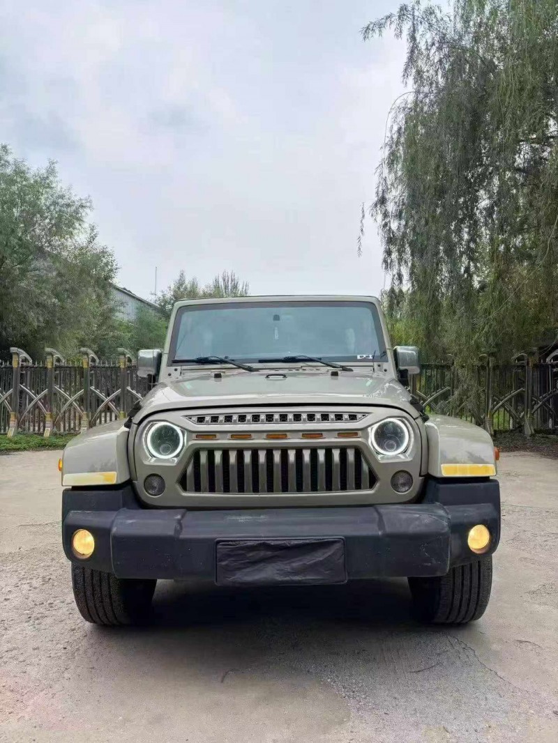 呼伦贝尔18年Jeep牧马人1