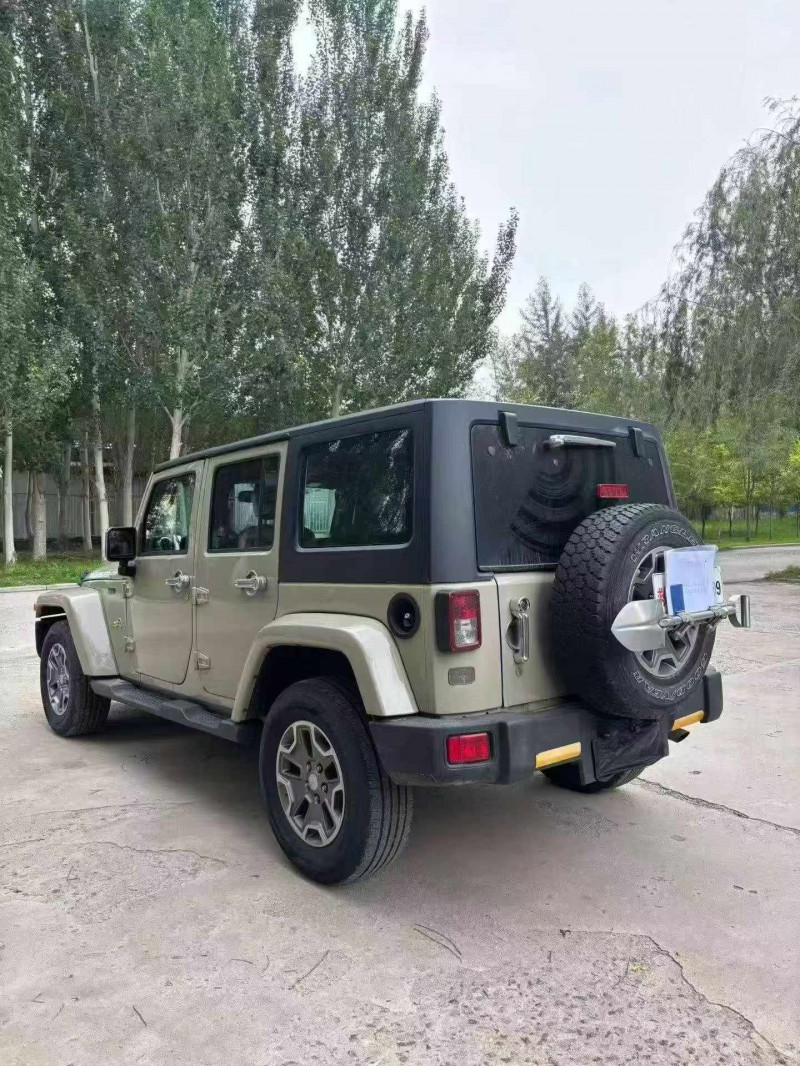 呼伦贝尔18年Jeep牧马人8