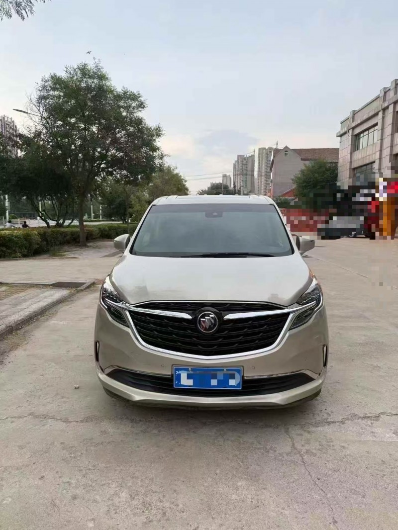 济宁21年别克GL81