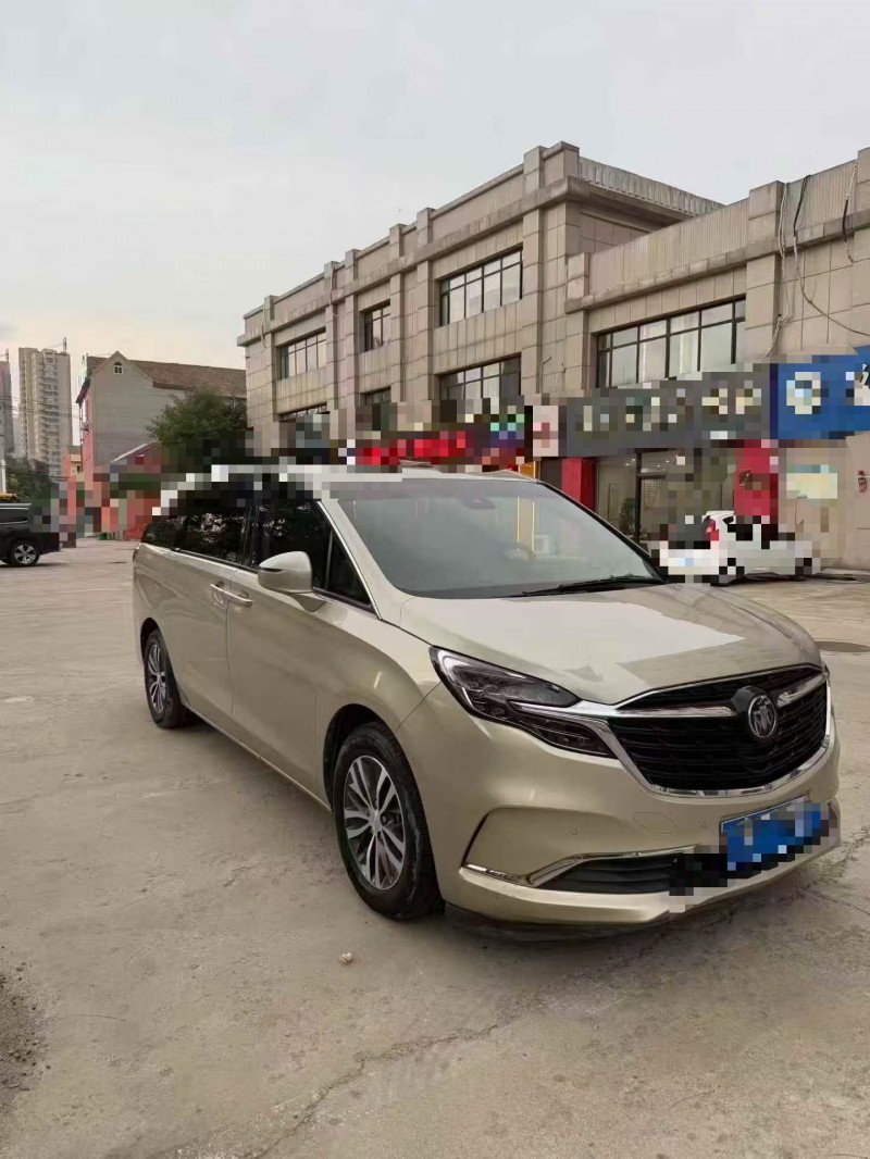 济宁21年别克GL82