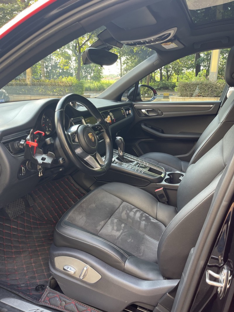 东莞15年保时捷Macan5