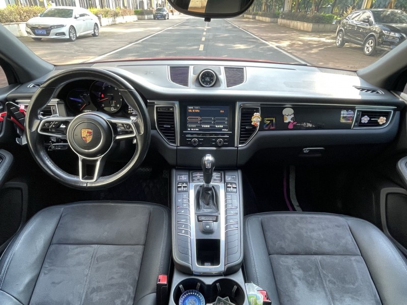 东莞15年保时捷Macan6
