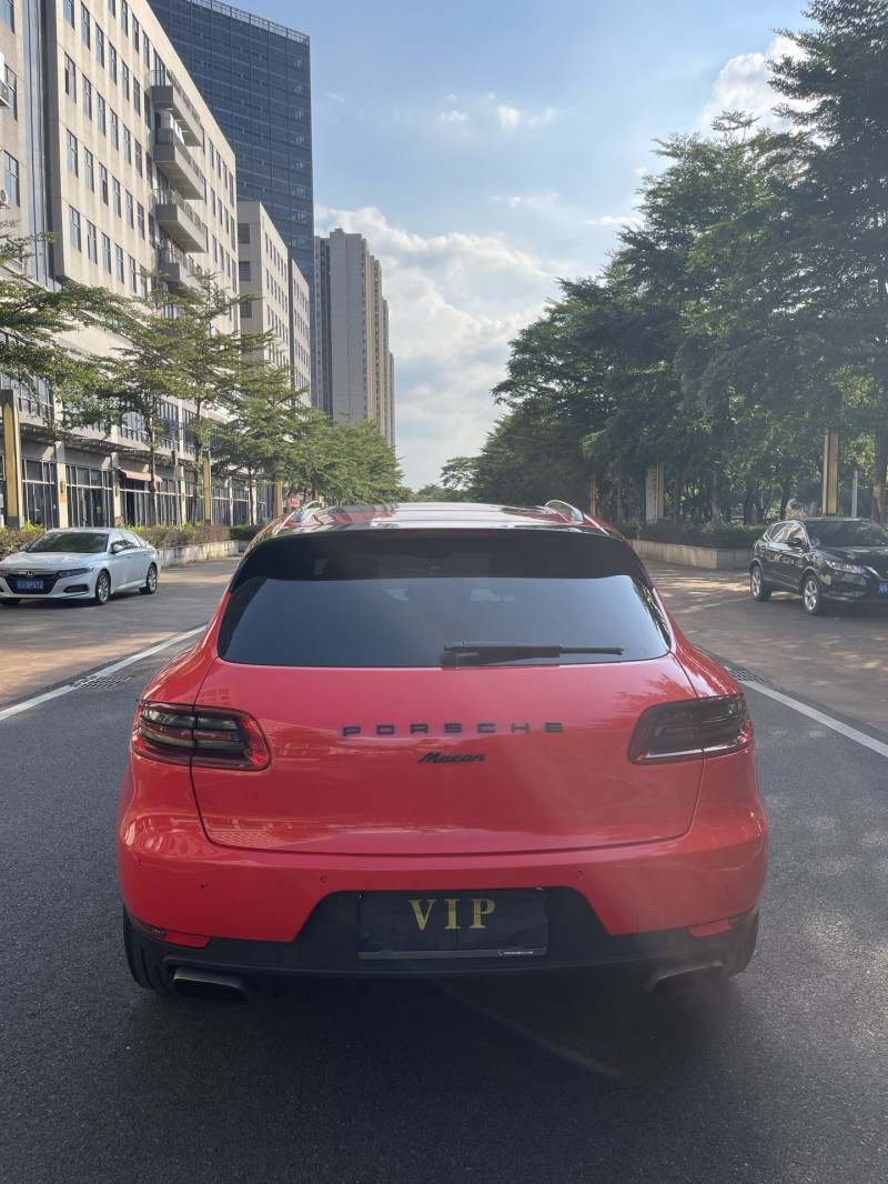 东莞15年保时捷Macan9