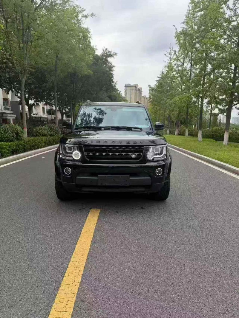 东营16年路虎发现1
