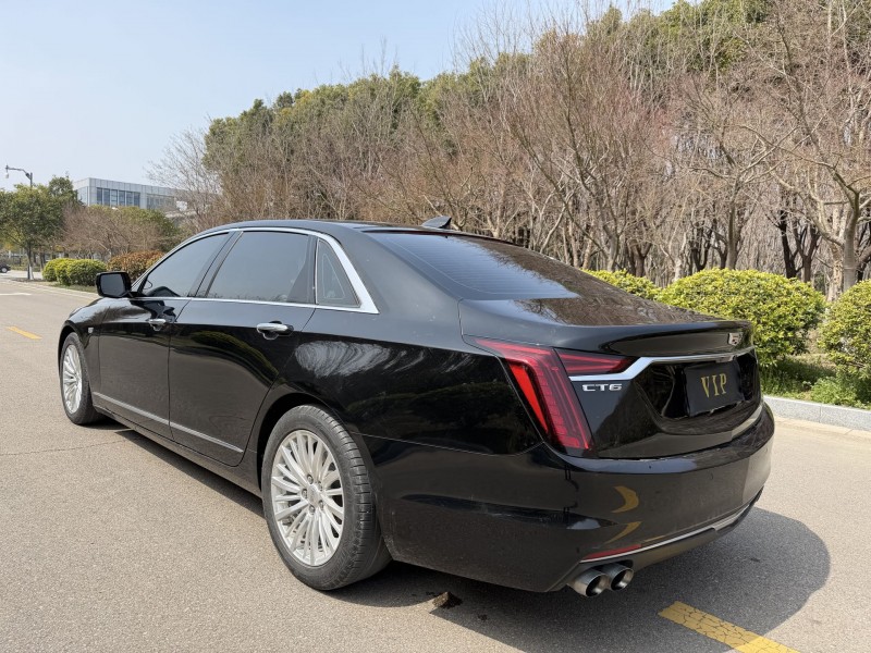 盐城20年凯迪拉克CT68