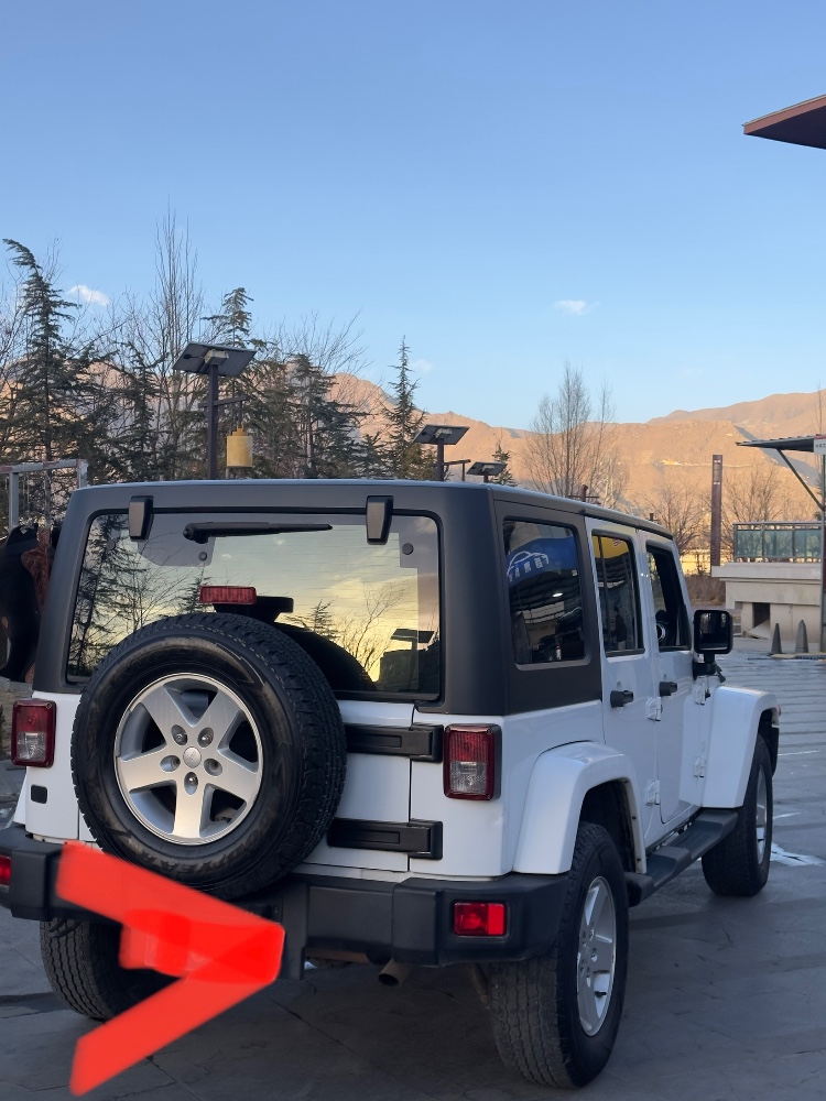 拉萨15年Jeep牧马人6