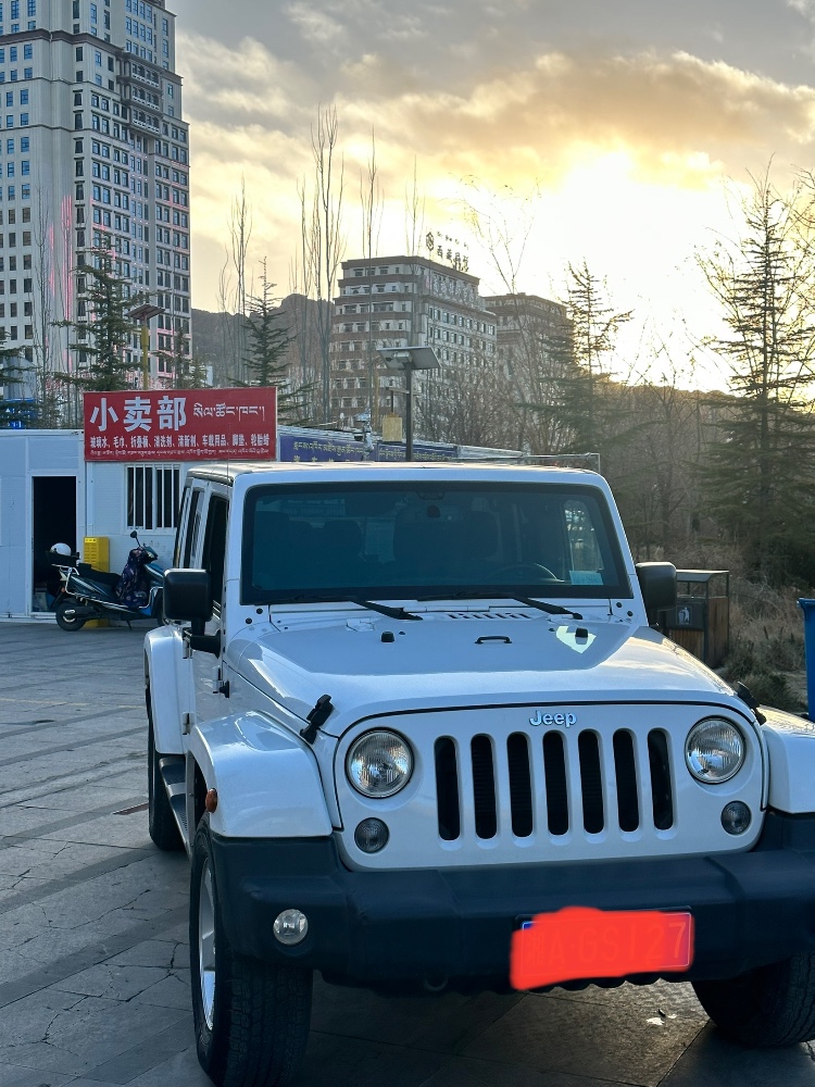 拉萨15年Jeep牧马人7
