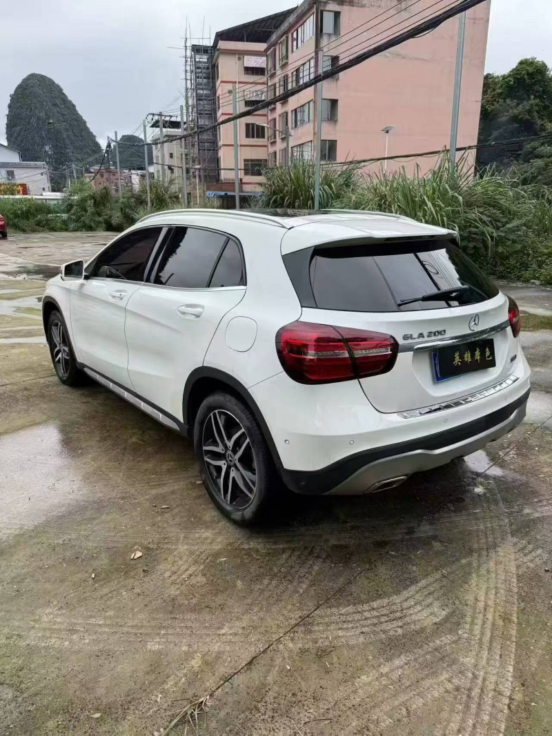 桂林18年奔驰GLA7