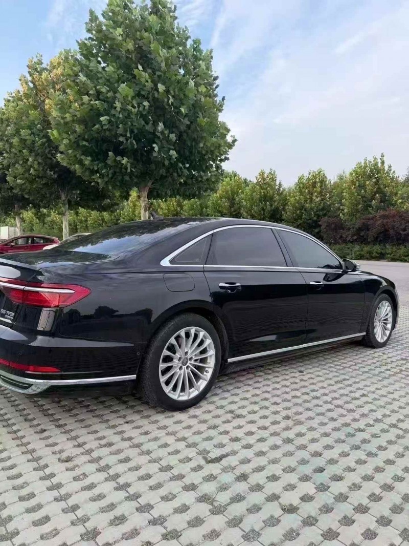 烟台20年奥迪A8L9