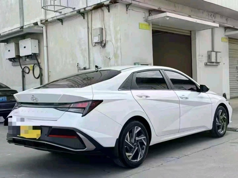 柳州25年现代伊兰特6