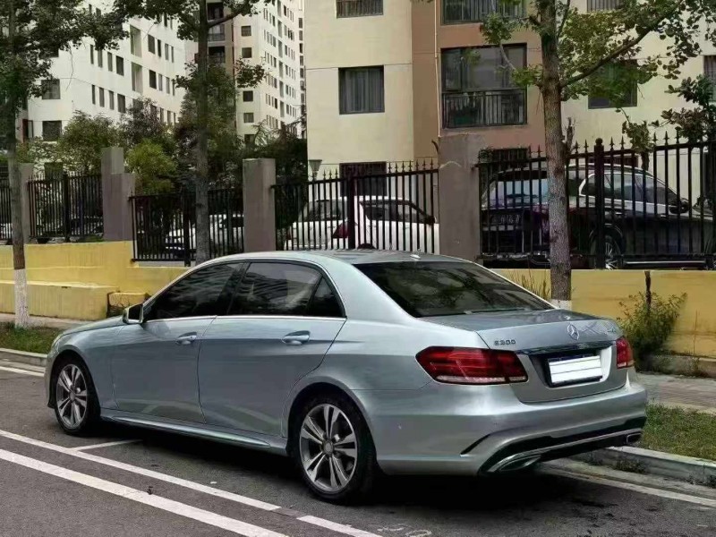 丽江16年奔驰E7