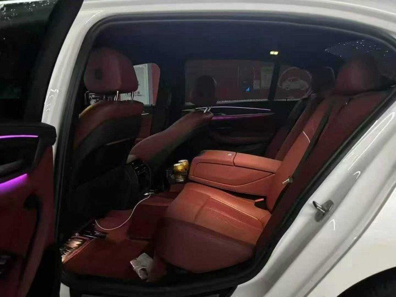 重庆22年宝马5系4