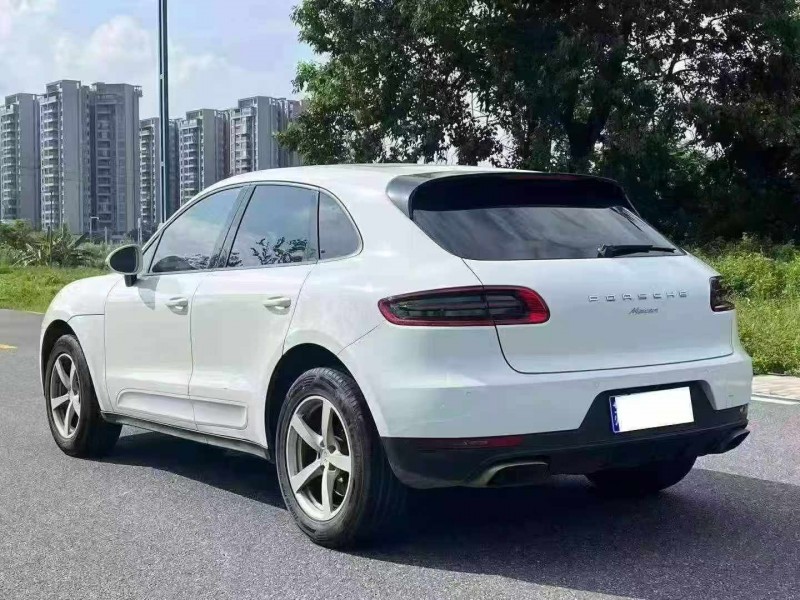 佛山17年保时捷Macan8