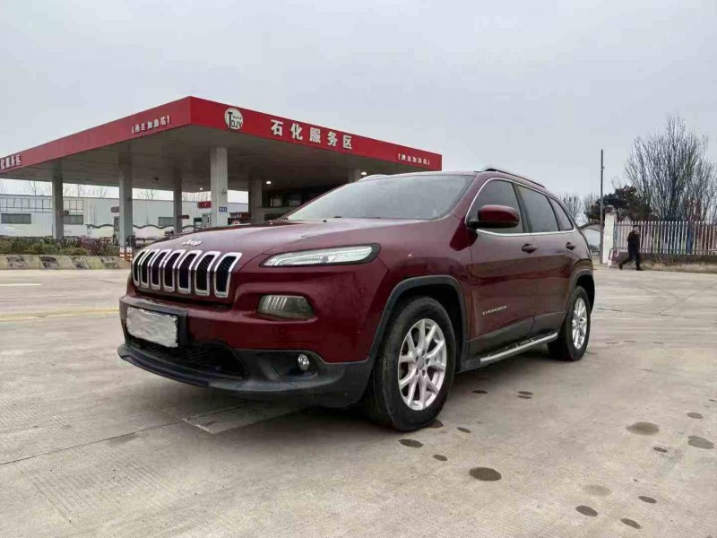 徐州16年Jeep自由光2