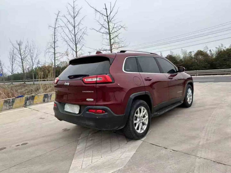 徐州16年Jeep自由光5