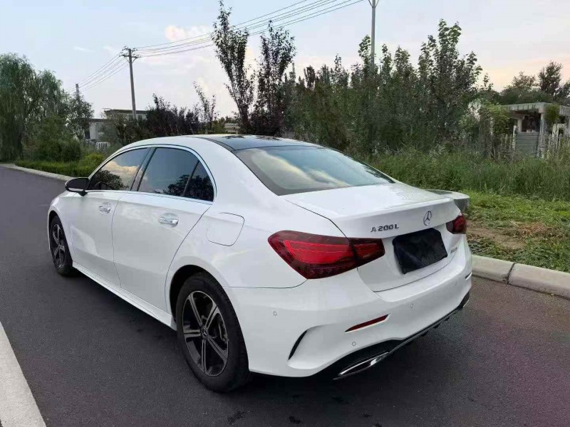 滨州23年奔驰A4