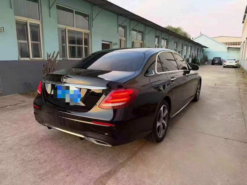 东营19年奔驰E8
