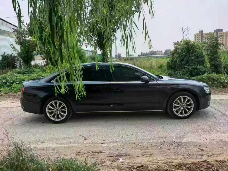 枣庄12年奥迪A8L6