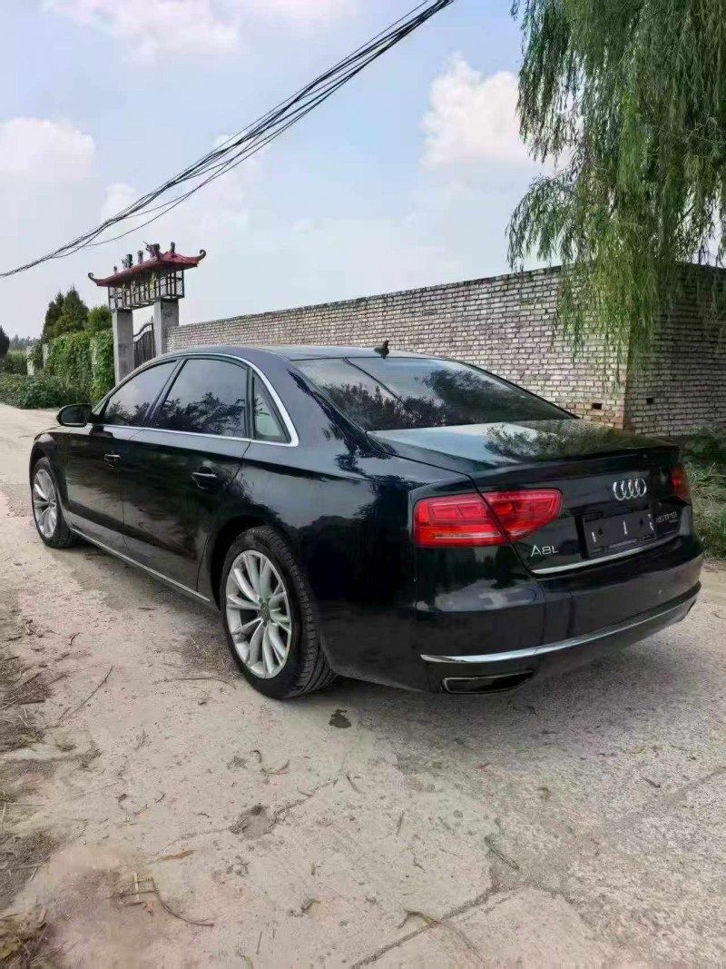 枣庄12年奥迪A8L7