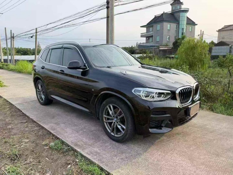 金华21年宝马X33