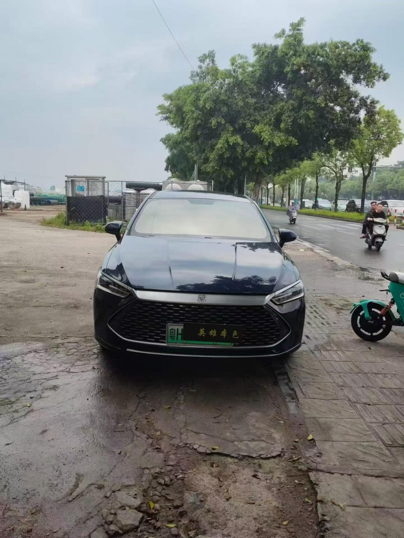 桂林24年比亚迪秦1