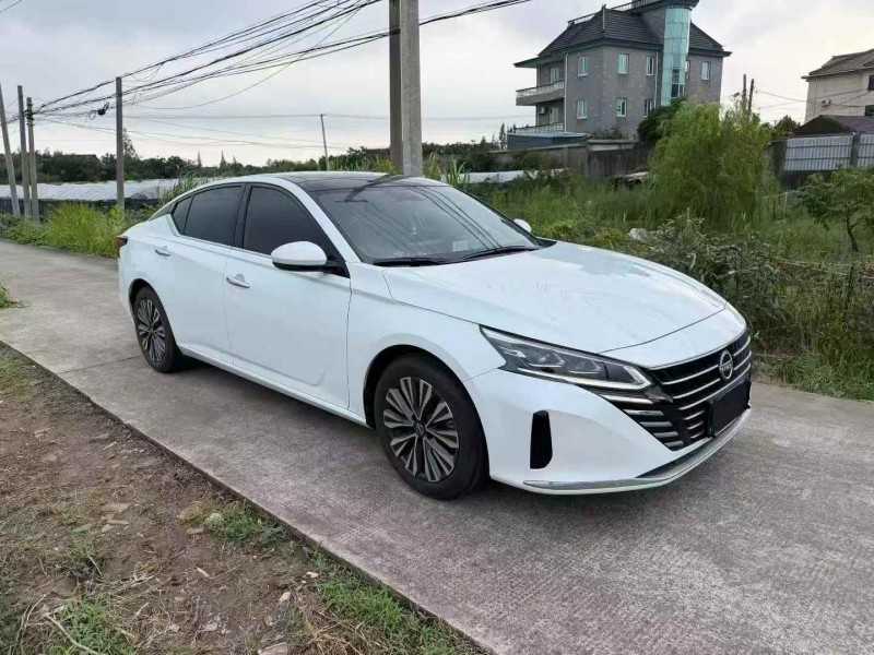 湖州24年日产天籁2