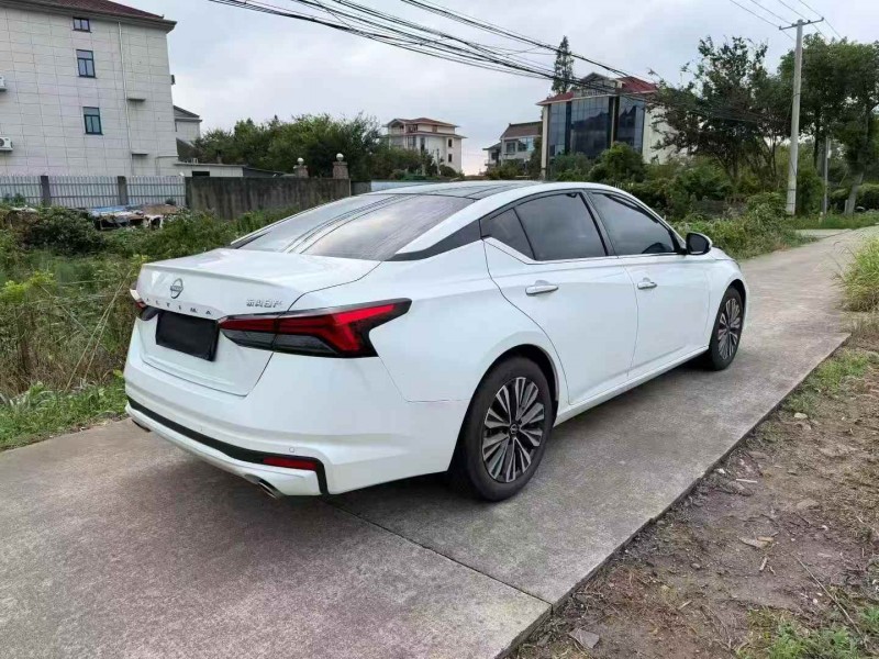 湖州24年日产天籁7