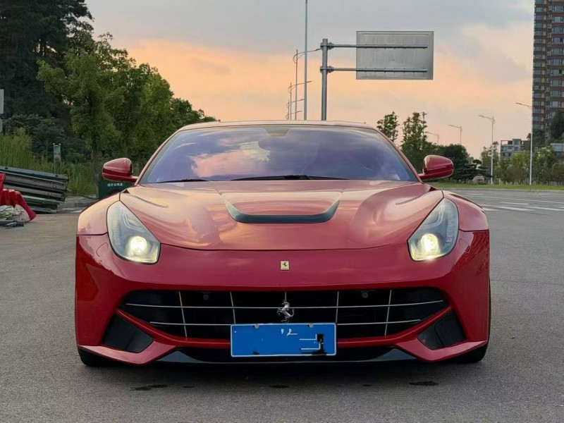 长沙14年法拉利F12berlinetta1