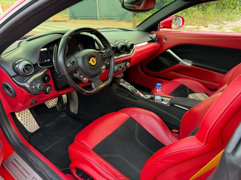 长沙14年法拉利F12berlinetta7