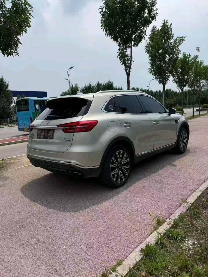 枣庄21年红旗HS54