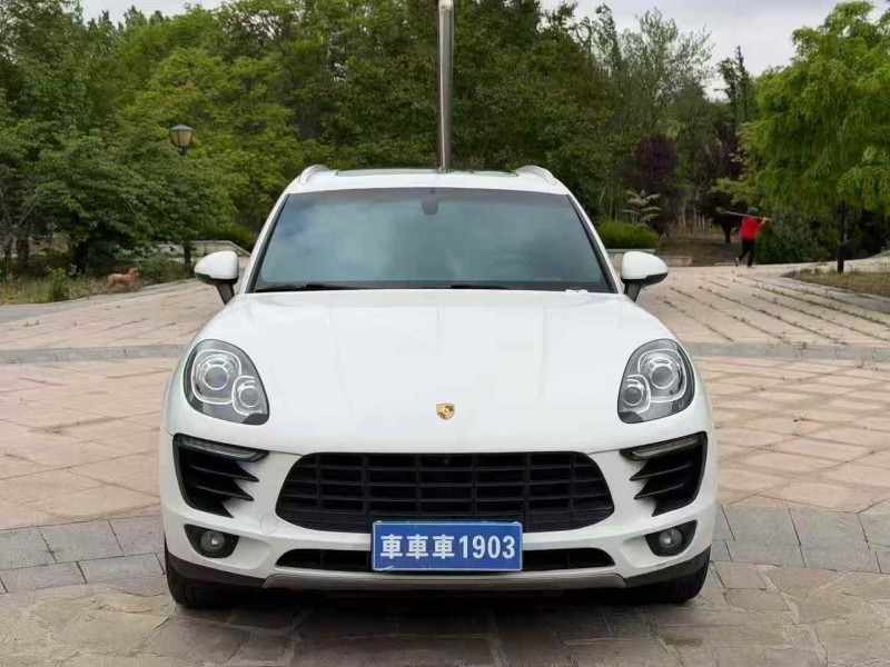 潍坊15年保时捷Macan1