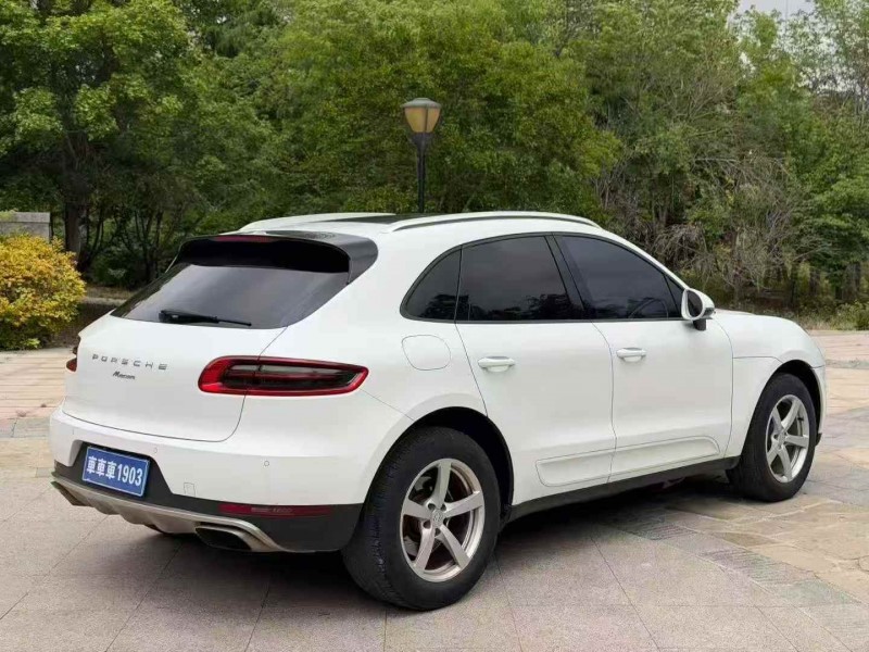 潍坊15年保时捷Macan7