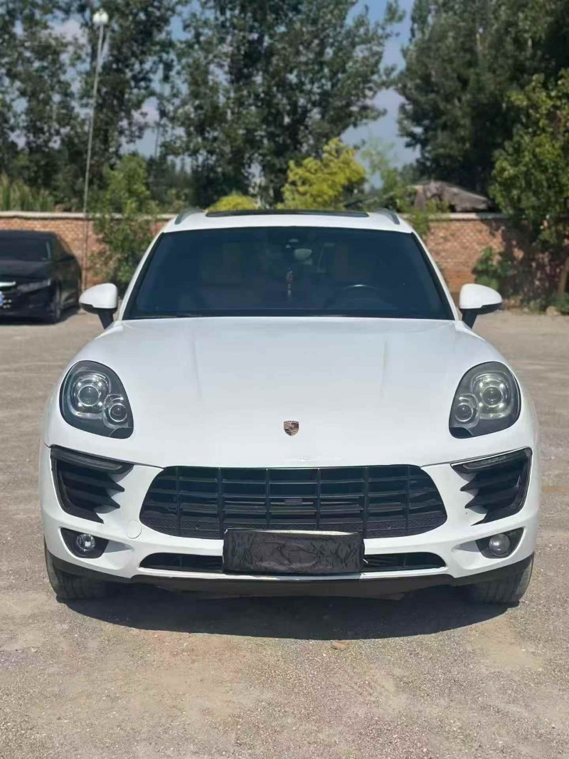 日照18年保时捷Macan1