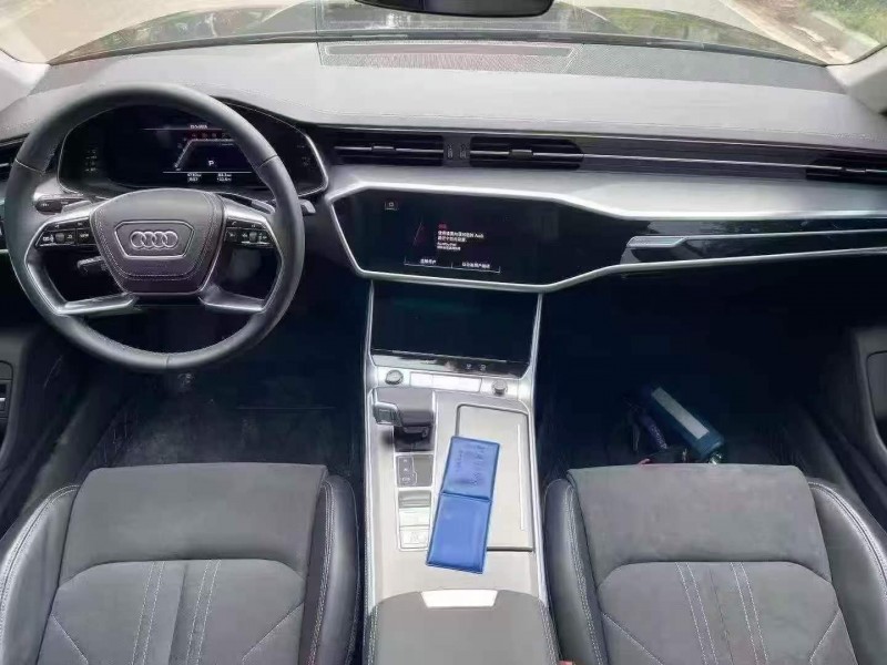 济宁25年奥迪A7L4