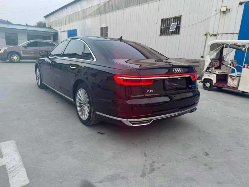 安阳21年奥迪A8L7
