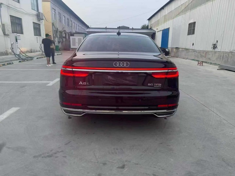 安阳21年奥迪A8L9