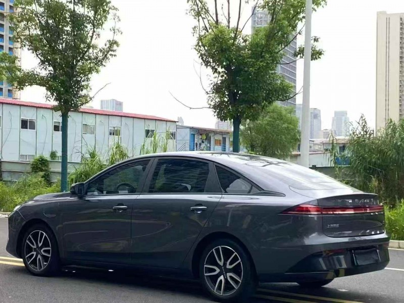 宜昌25年荣威D67