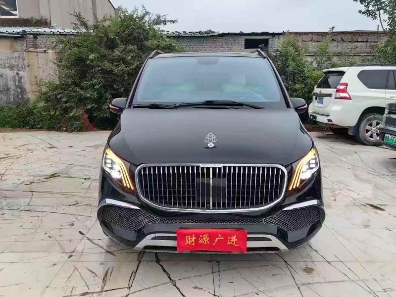 枣庄22年奔驰威霆1