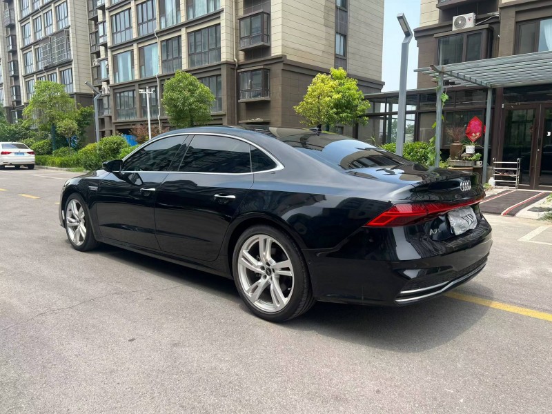 徐州23年奥迪A7L8