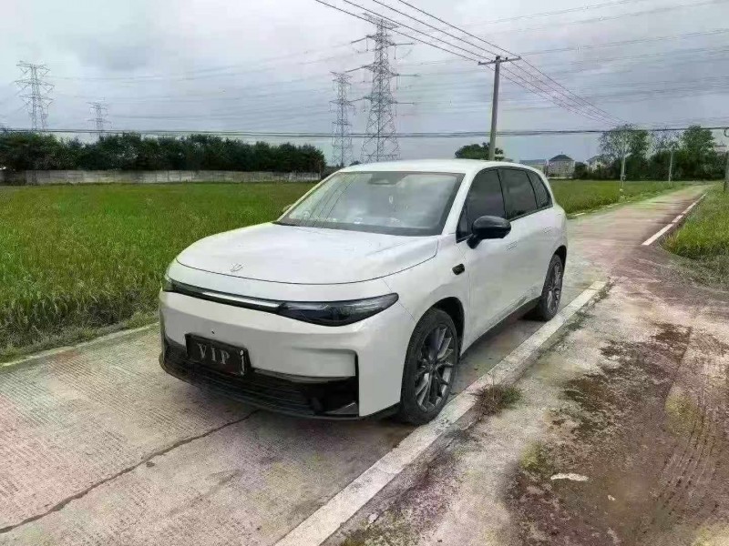 绍兴24年零跑汽车C102