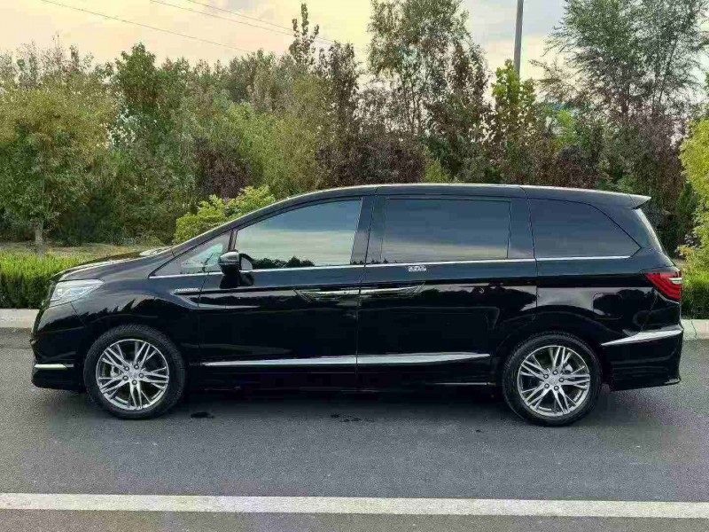 滨州22年本田艾力绅3