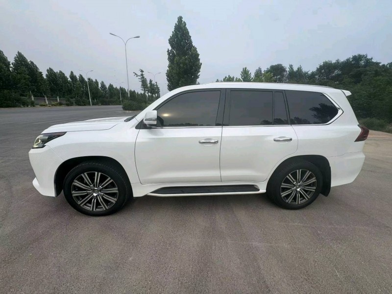 濮阳16年雷克萨斯LX9