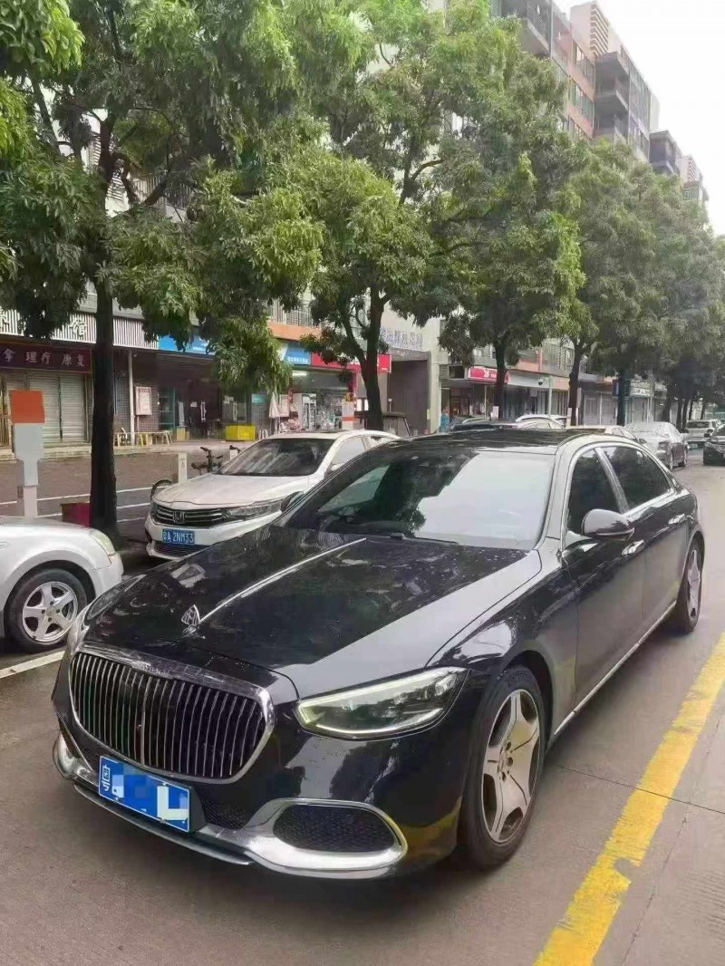 汕头22年奔驰迈巴赫S级3
