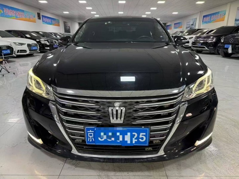 廊坊15年丰田皇冠1