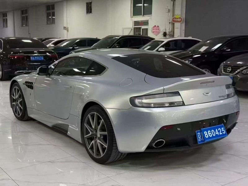 廊坊13年阿斯顿·马丁V8 Vantage6